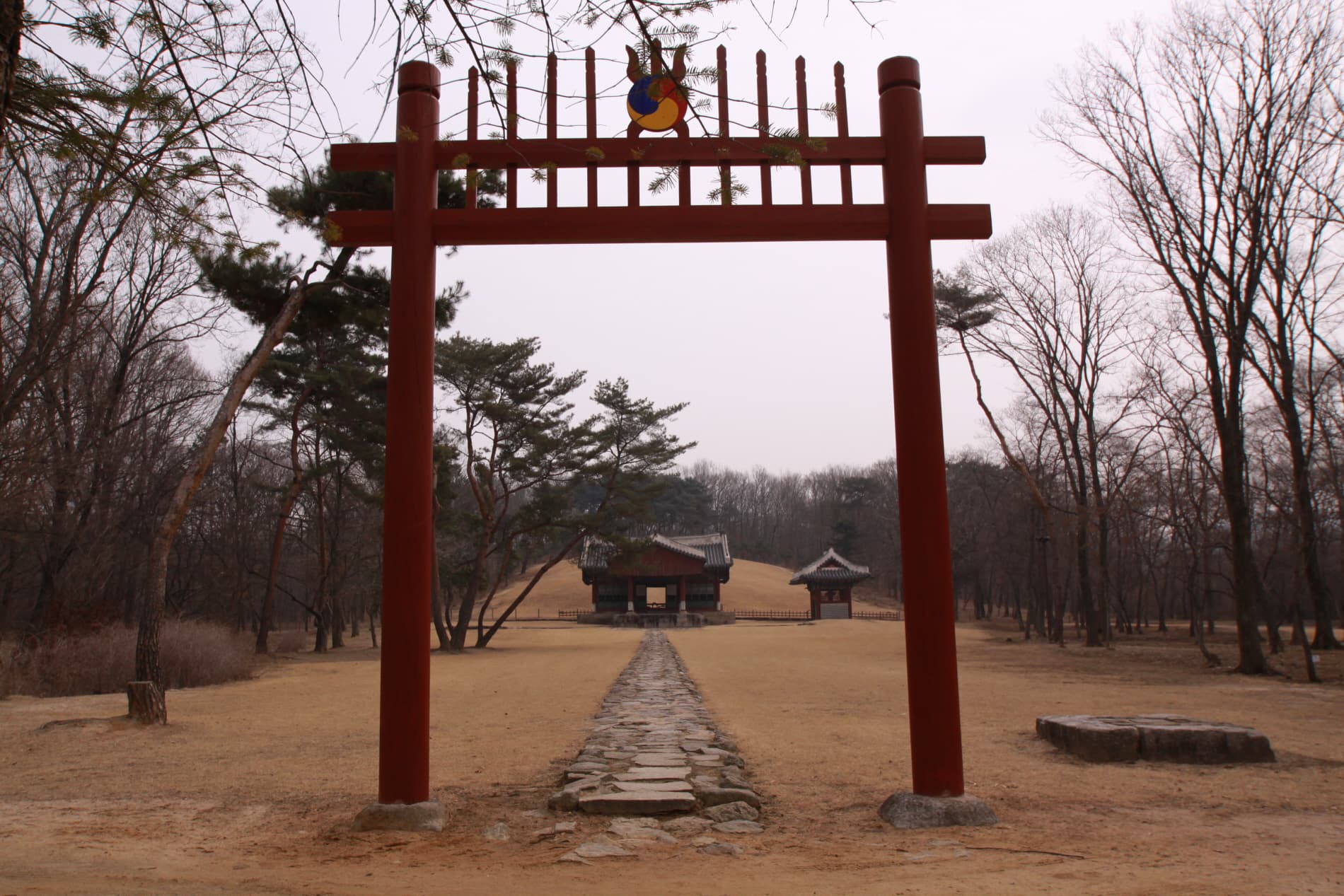 파주 삼릉 — 순릉 전경(2012.03.22.찰영, 파주삼릉관리소)