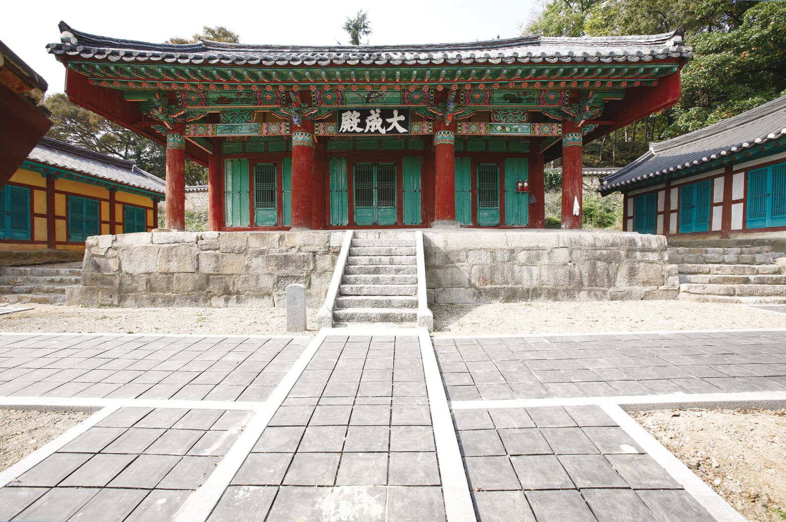 김제군 관아와 향교 — 김제군 관아와 향교 - 대성전