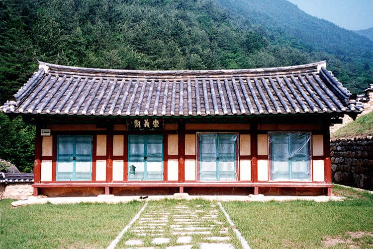 구례 석주관 칠의사묘 — 숭의각
