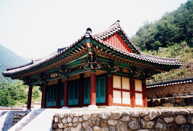 구례 석주관 칠의사묘 — 칠의각