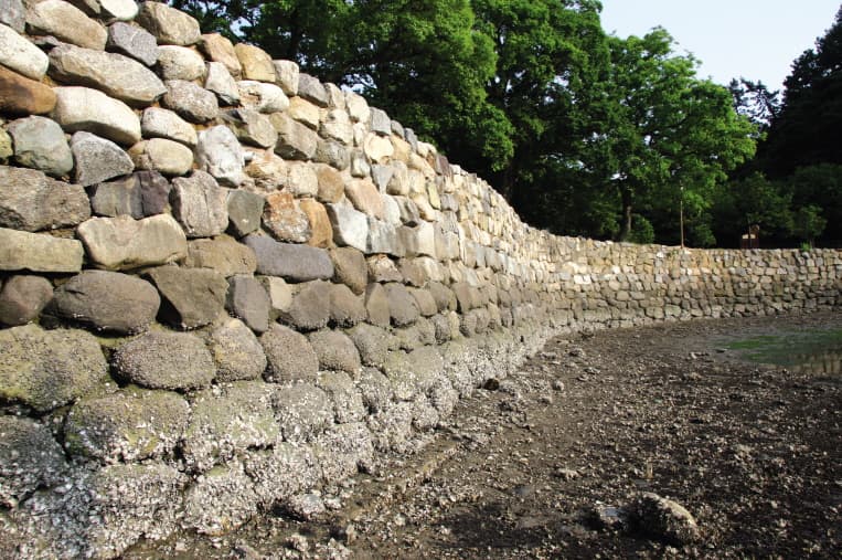 여수 선소유적 — 여수 선소유적 - 굴강 석축 모습
