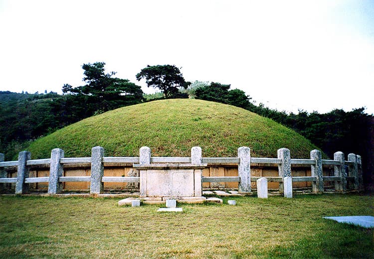 경주 경덕왕릉 — 경주 경덕왕릉 전면