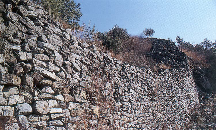 하동 고소성 — 성벽근경