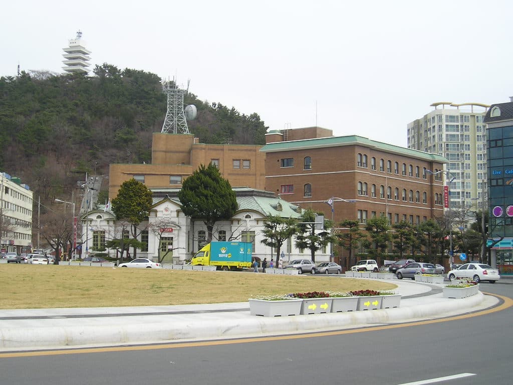창원 진해우체국 — 창원 진해우체국(정면)/문화재청