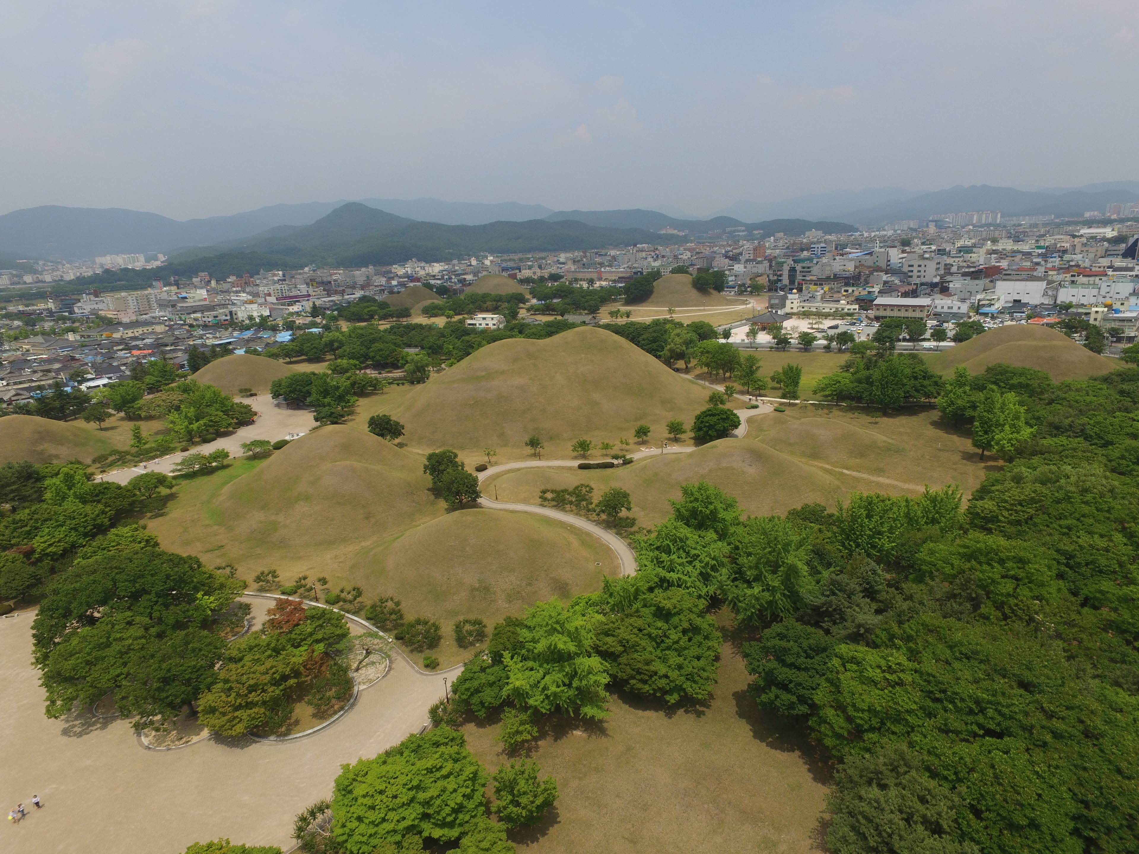 경주 대릉원 일원 — 경주 대릉원 전경