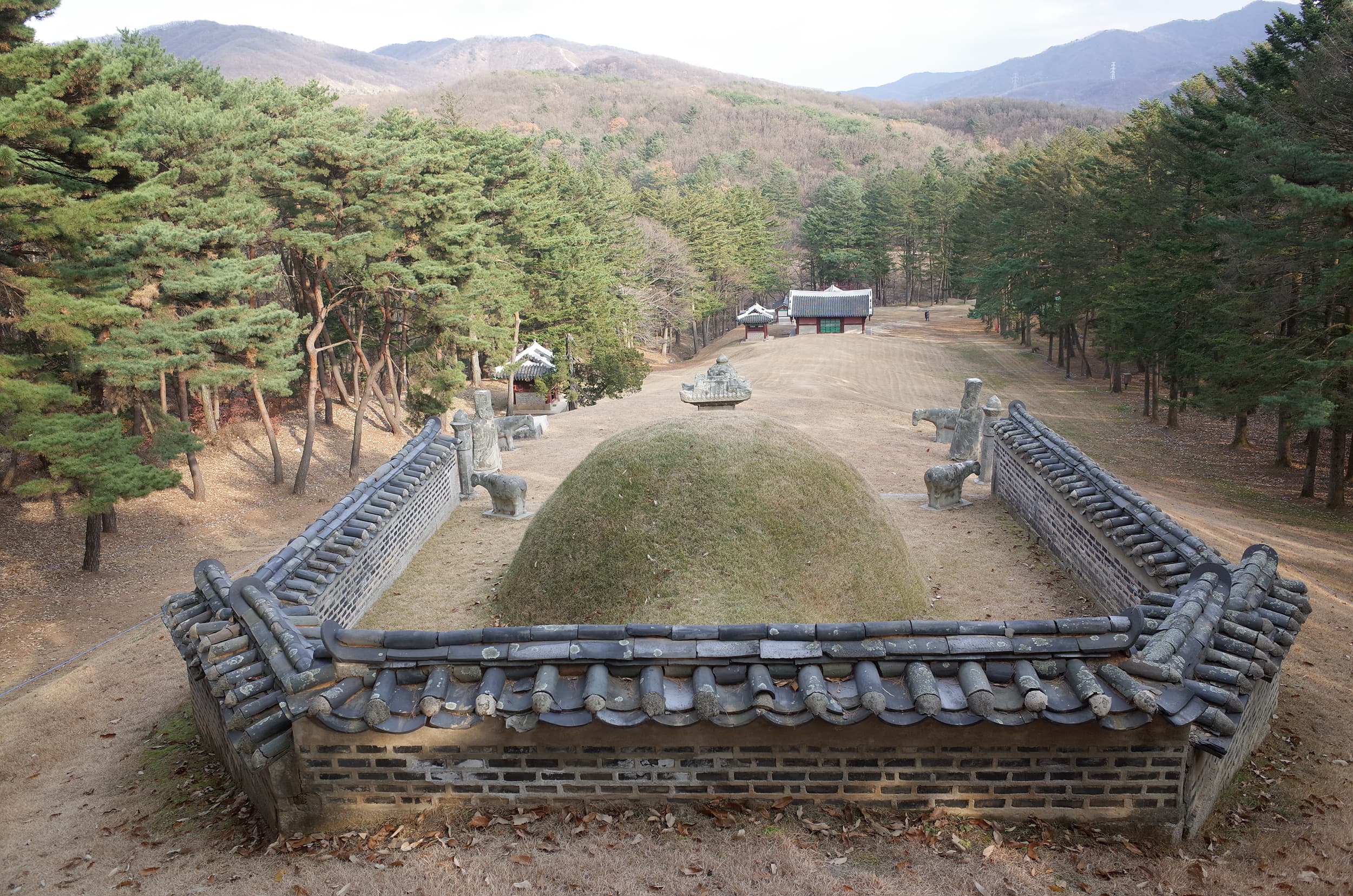 파주 소령원 — 파주 소령원_곡장