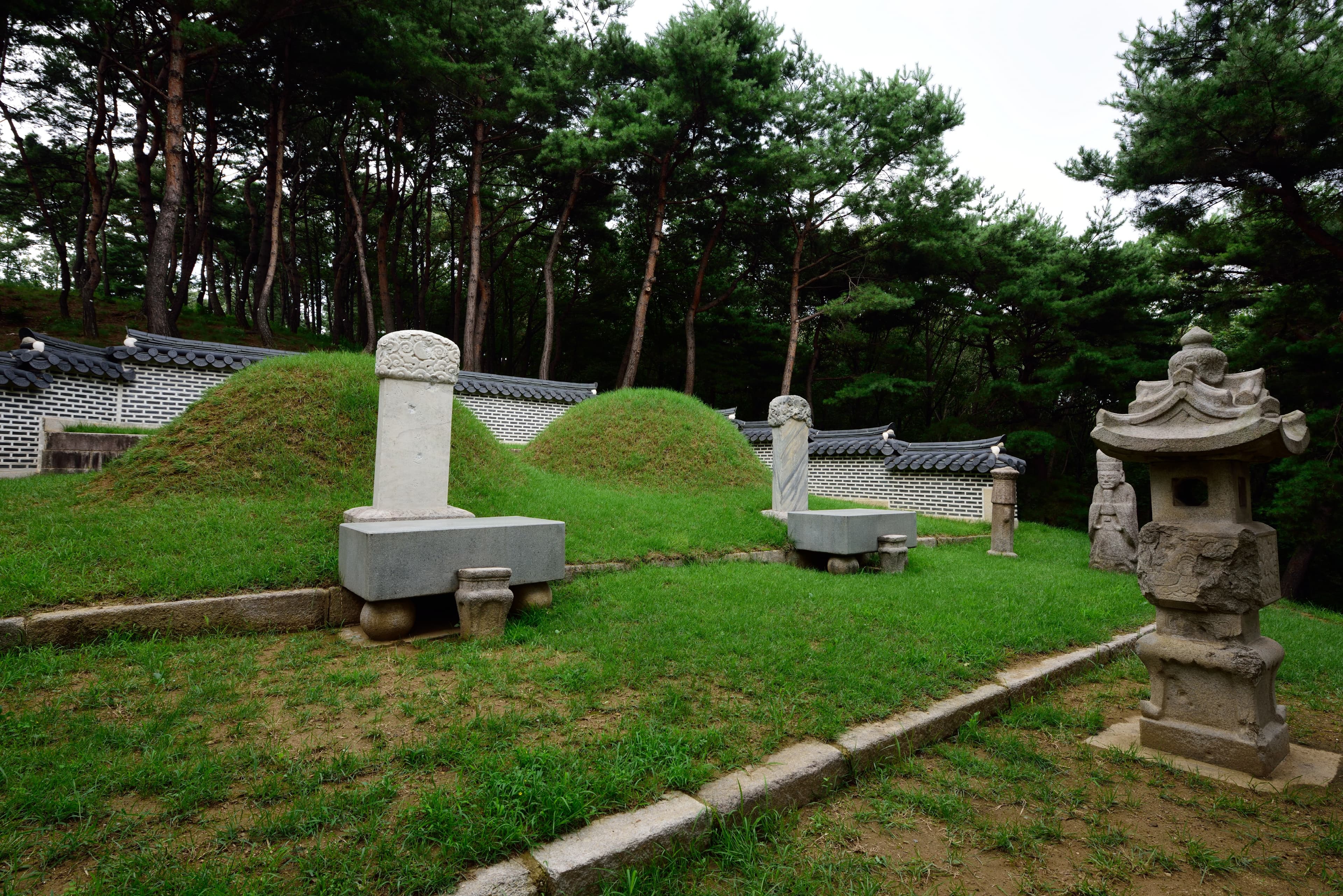 남양주 광해군묘 — 남양주 광해군묘_전경1 (촬영년도 : 2015년)