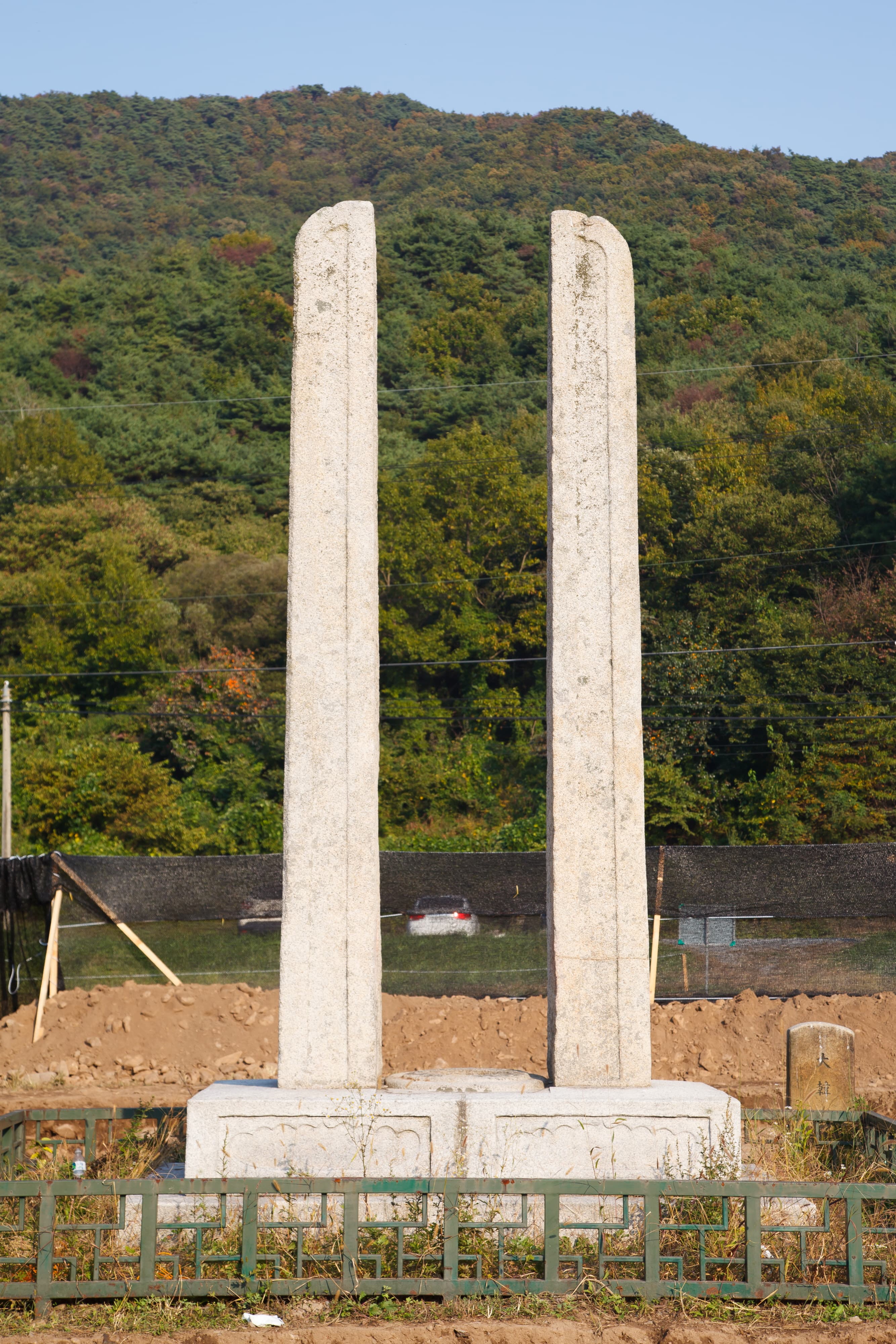 서산 보원사지 — 서산 보원사지_당간지주 (촬영년도 : 2015년)