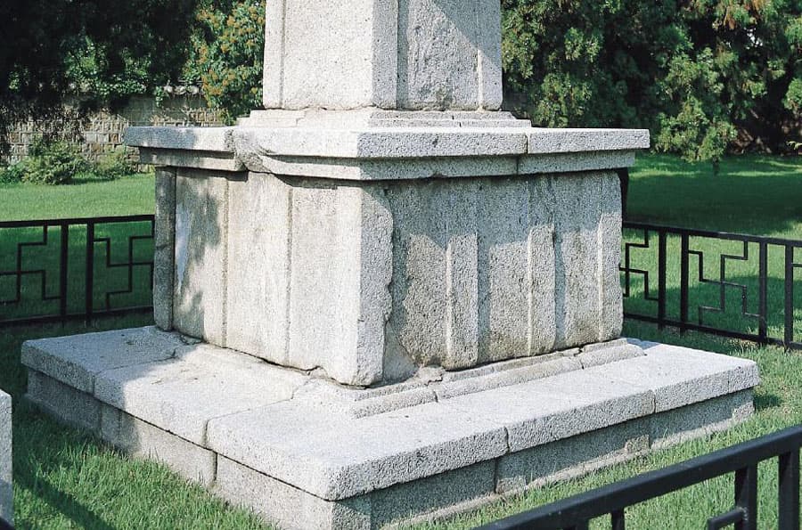 김천 갈항사지 동·서 삼층석탑 — 김천 갈항사지 동ㆍ서 삼층석탑