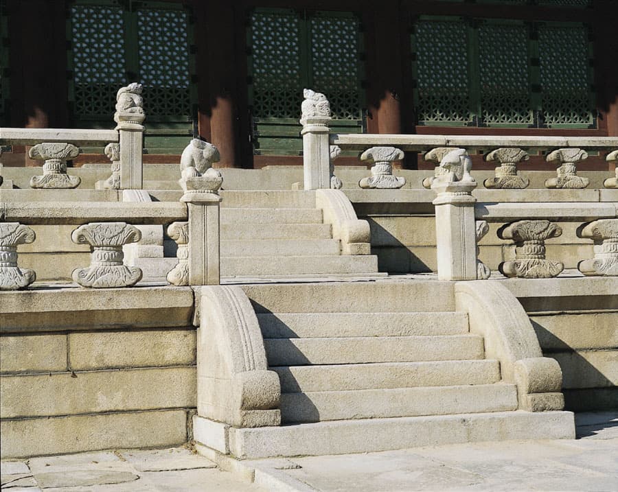 경복궁 근정전 — 경복궁 근정전 월대