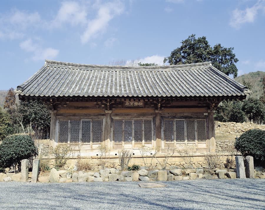 강진 무위사 극락보전 — 강진 무위사 극락보전 의 겨울