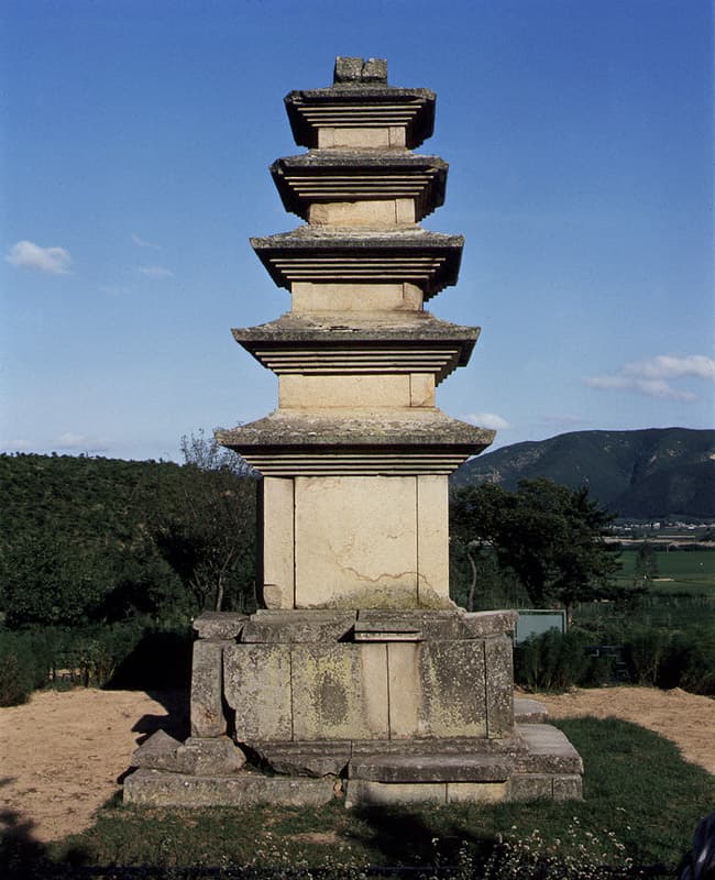 경주 나원리 오층석탑 — 경주 나원리 오층석탑