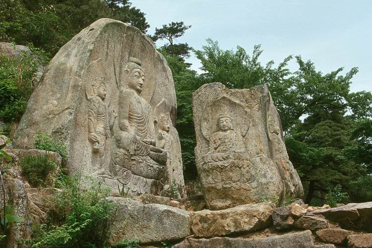 경주 남산 칠불암 마애불상군 — 경주 남산 칠불암 마애불상군