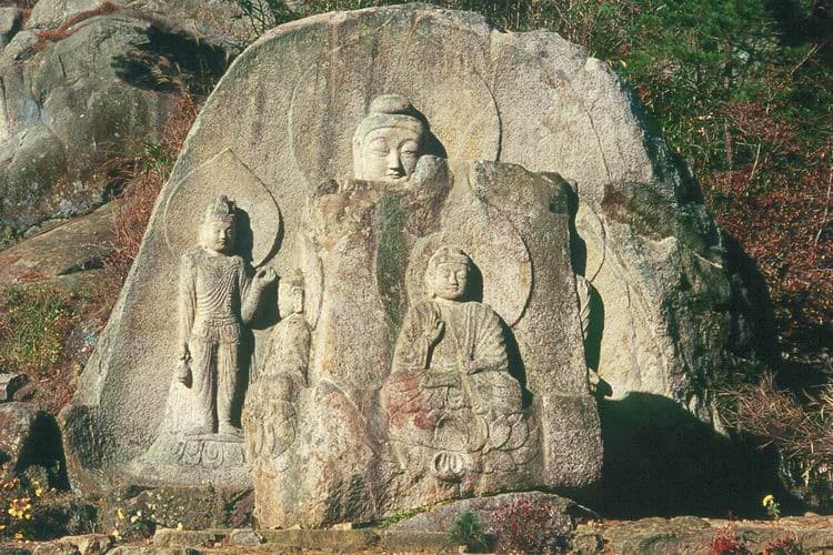 경주 남산 칠불암 마애불상군 — 경주 남산 칠불암 마애불상군