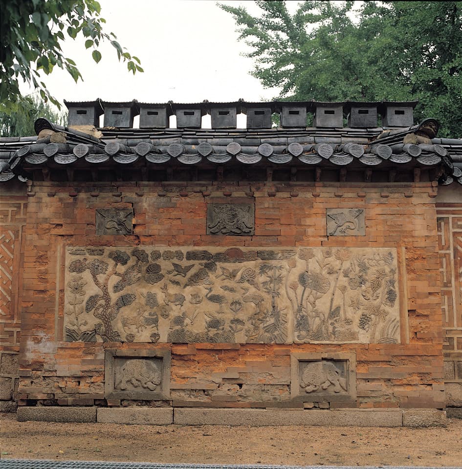 경복궁 자경전 십장생굴뚝 — 경복궁 자경전십장생굴뚝