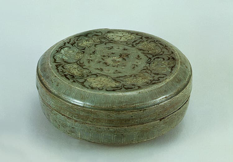 칠곡 송림사 오층전탑 사리장엄구 — 칠곡 송림사 오층전탑 사리장엄구(漆谷 松林寺 五層塼塔 舍利莊嚴具)