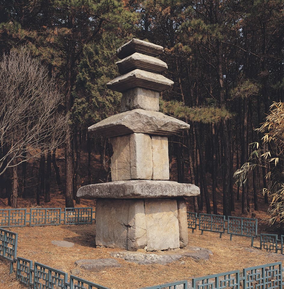 강화 장정리 오층석탑 — 강화 장정리 오층석탑 측면 사진