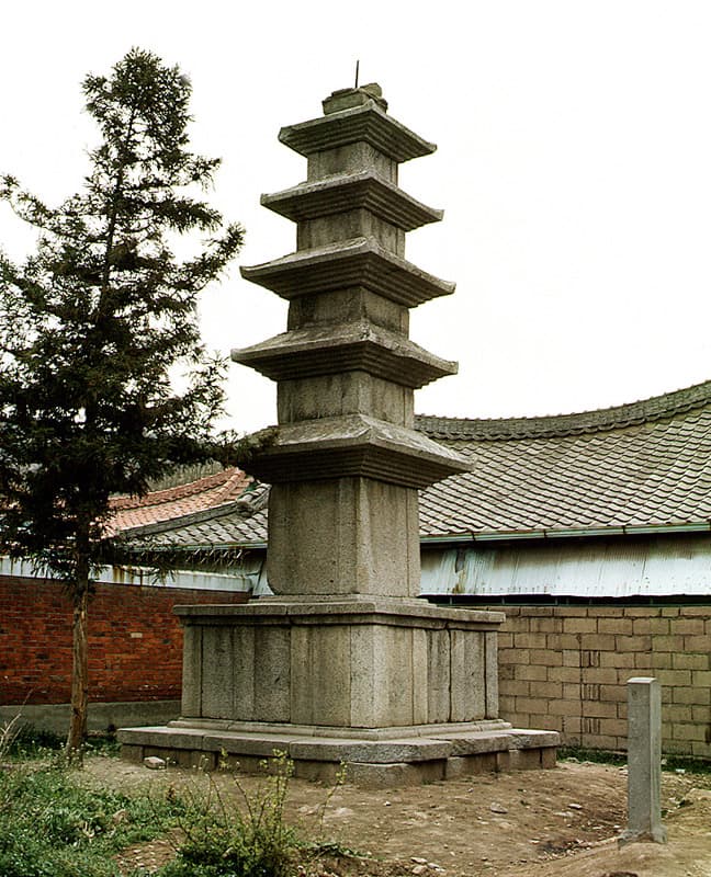 광주 지산동 오층석탑 — 광주 지산동 오층석탑