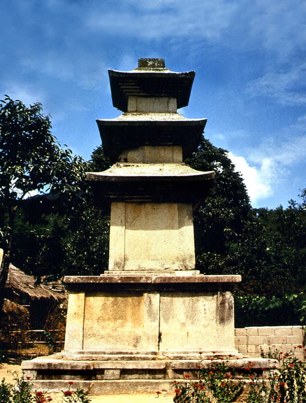 울주 청송사지 삼층석탑 — 울주 청송사지 삼층석탑