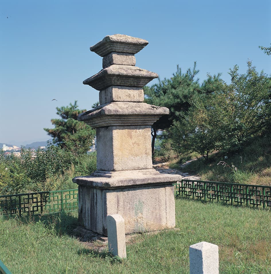 여주 하리 삼층석탑 — 여주 하리 삼층석탑