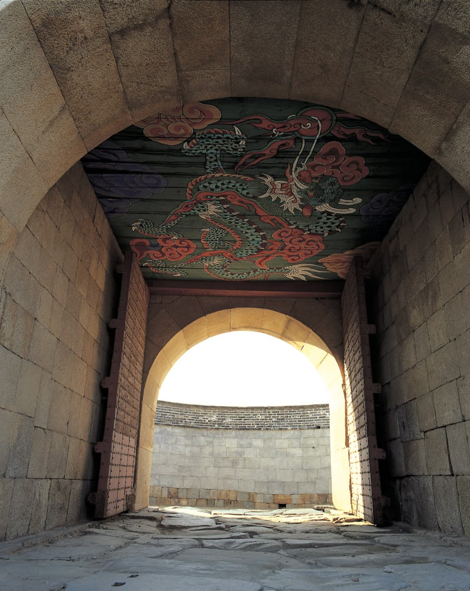 수원 화서문 — 화서문 홍예문 내부