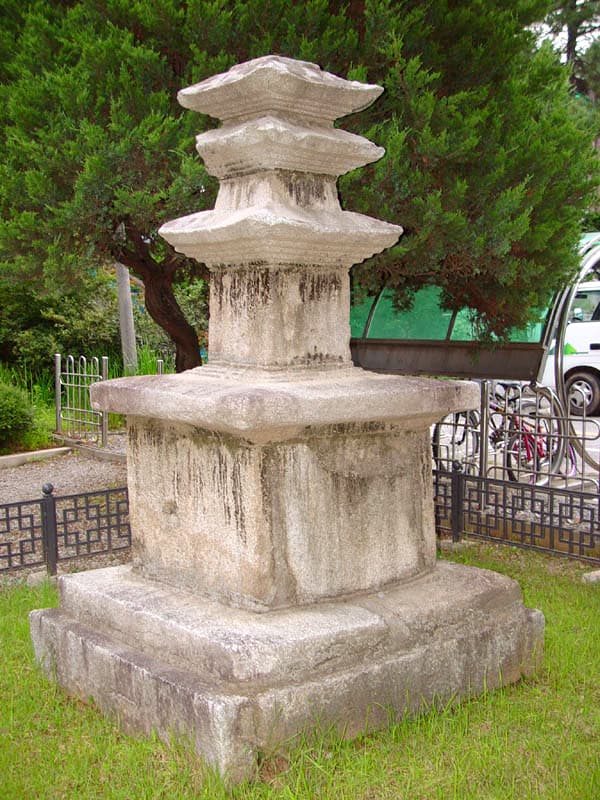홍천 희망리 삼층석탑 — 홍천 희망리 삼층석탑