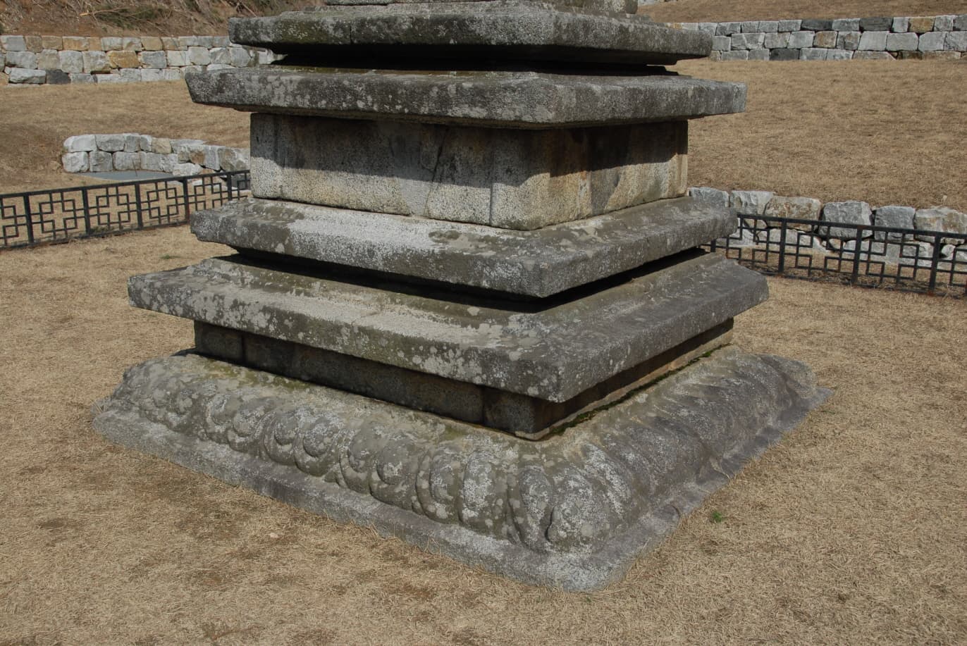 강릉 신복사지 삼층석탑 — 강릉 신복사지 삼층석탑(촬영:문화재청)