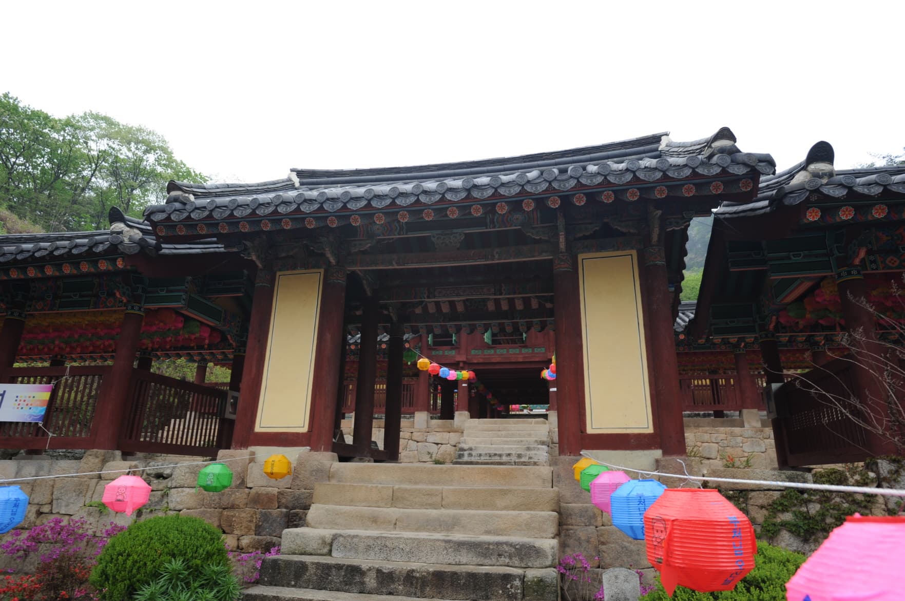 춘천 청평사 회전문 — 춘천 청평사 회전문 (촬영:문화재청)