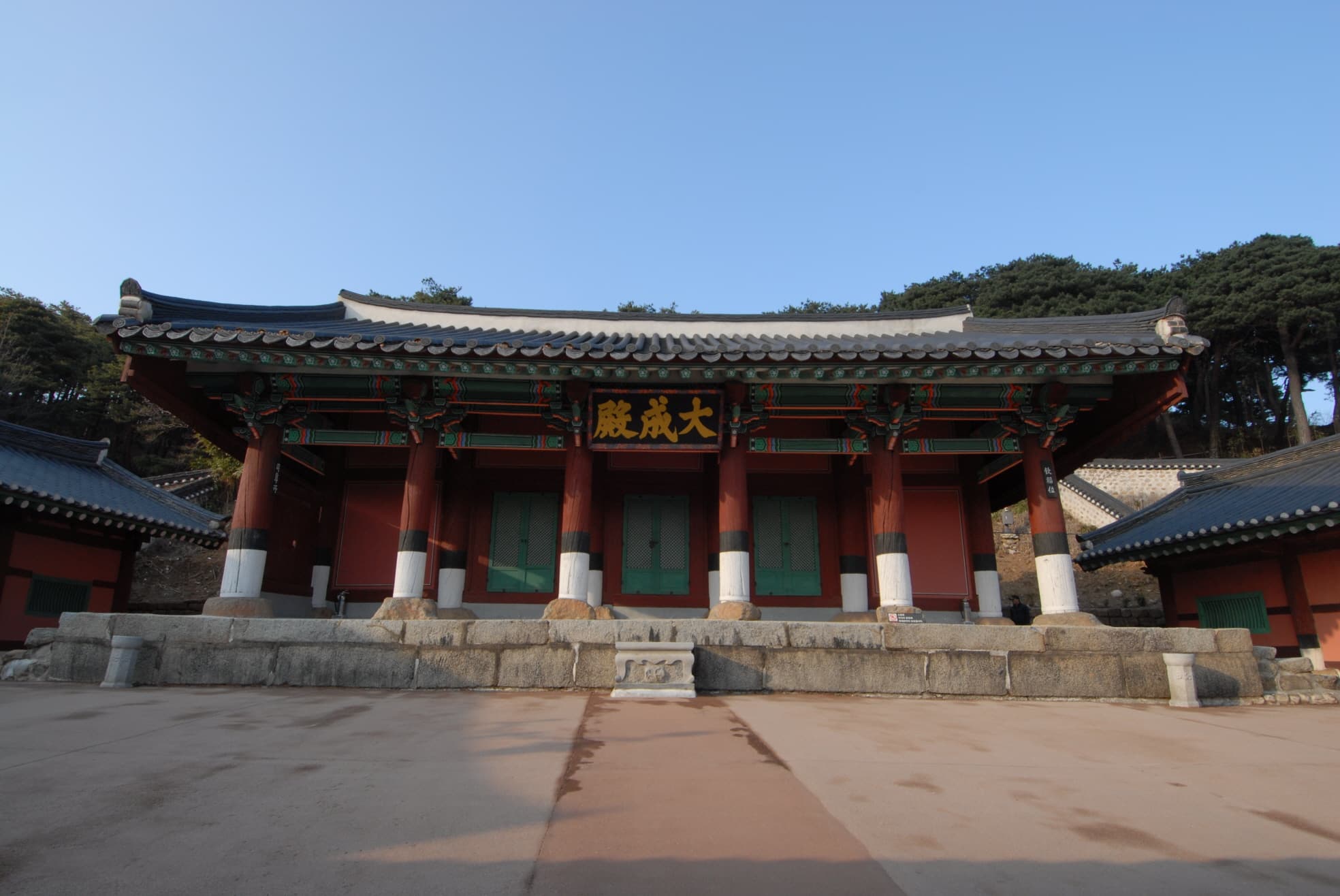 강릉향교 대성전 — 강릉향교 대성전(촬영:문화재청)