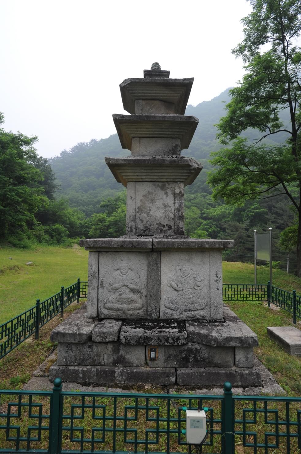 양양 선림원지 삼층석탑 — 양양 선림원지 삼층석탑 (촬영:문화재청)