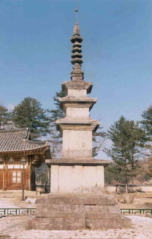 남원 실상사 동·서 삼층석탑 — 동탑