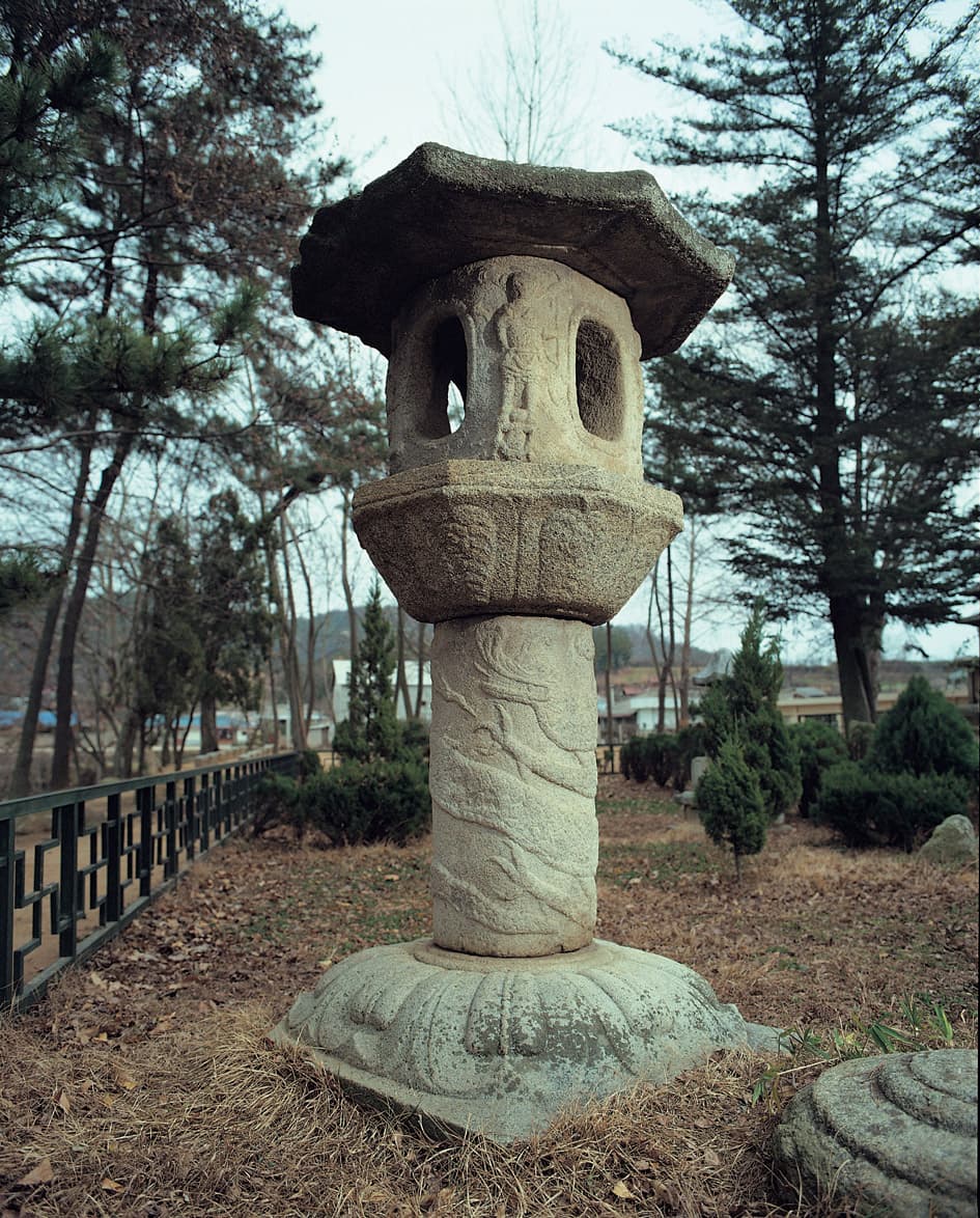 군산 발산리 석등 — 군산 발산리 석등
