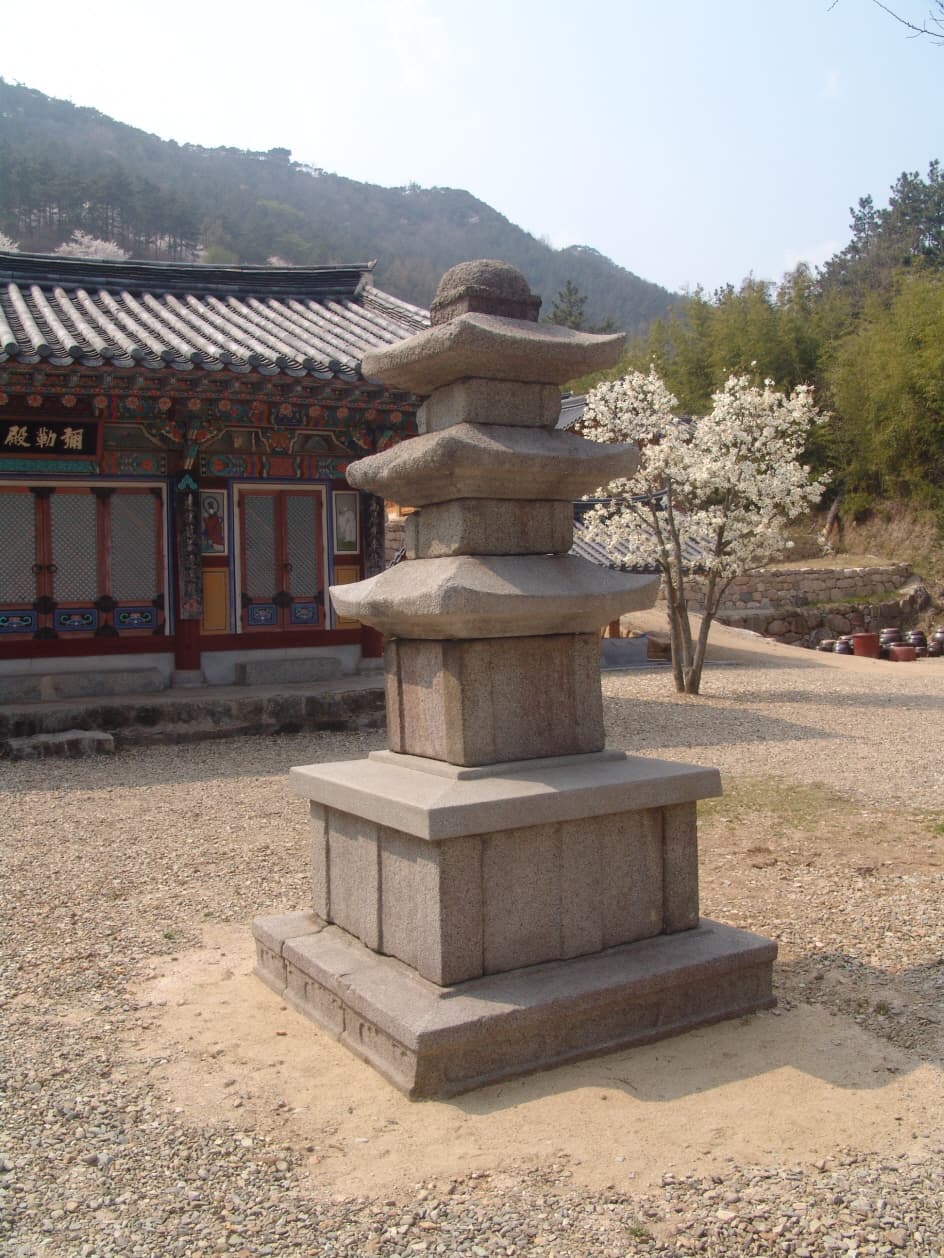 나주 북망문 밖 삼층석탑 — 나주 북망문 밖 삼층석탑