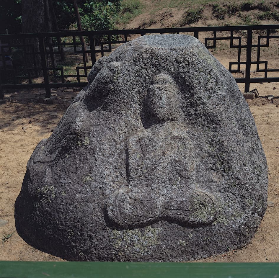 나주 철천리 마애칠불상 — 칠불석상 중 불좌상(1구)