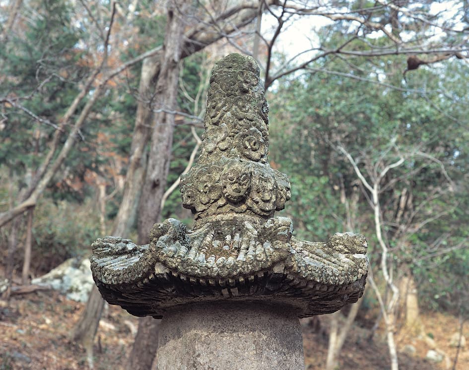 해남 대흥사 서산대사탑 — 부도의 옥개석과 상륜부