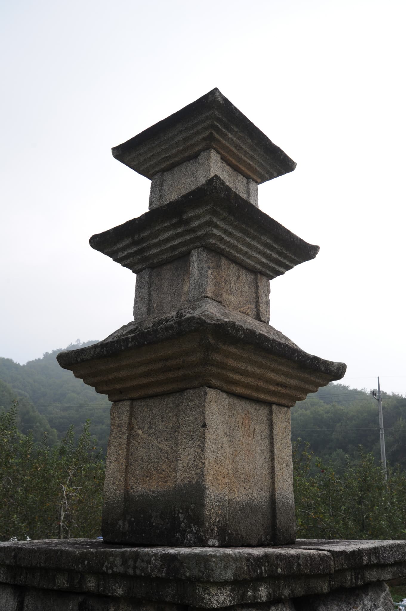 문경 내화리 삼층석탑 — 문경 내화리 삼층석탑