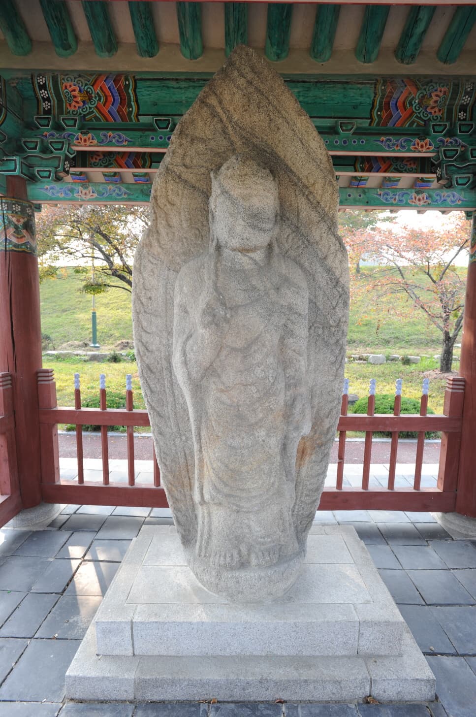 영주 영주동 석조여래입상 — 영주 영주동 석조여래입상