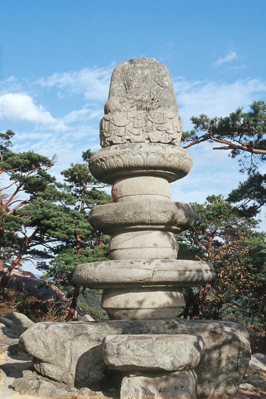 경주 남산 용장사곡 석조여래좌상 — 경주 남산 용장사곡 석조여래좌상