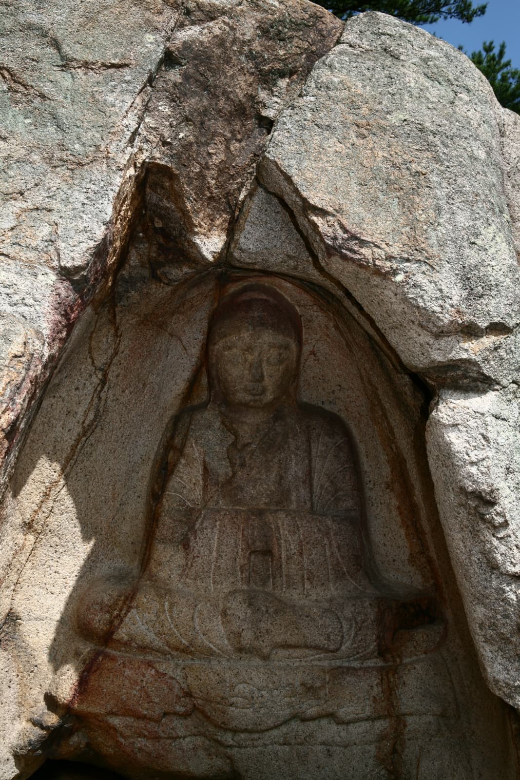 경주 남산 불곡 마애여래좌상 — 경주 남산 불곡 마애여래좌상