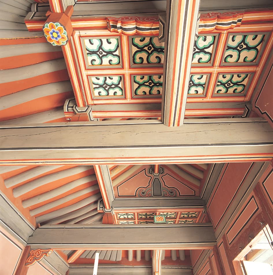 안동 도산서원 상덕사 및 삼문 — 도산서원 상덕사 내부 천장