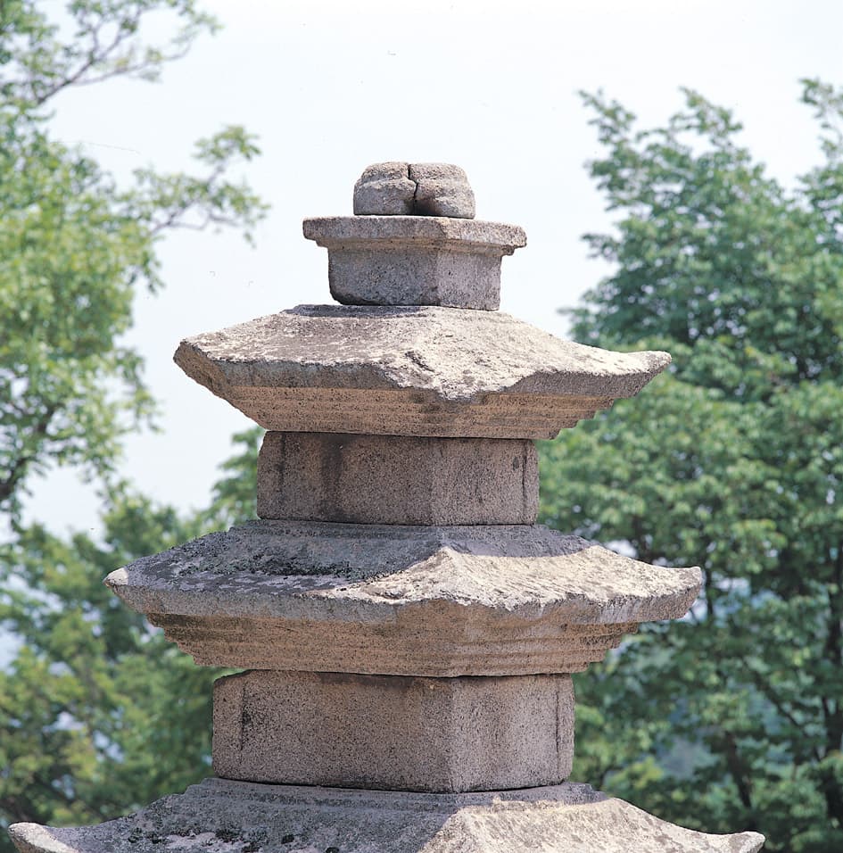 경산 불굴사 삼층석탑 — 2·3층탑신과 상륜부