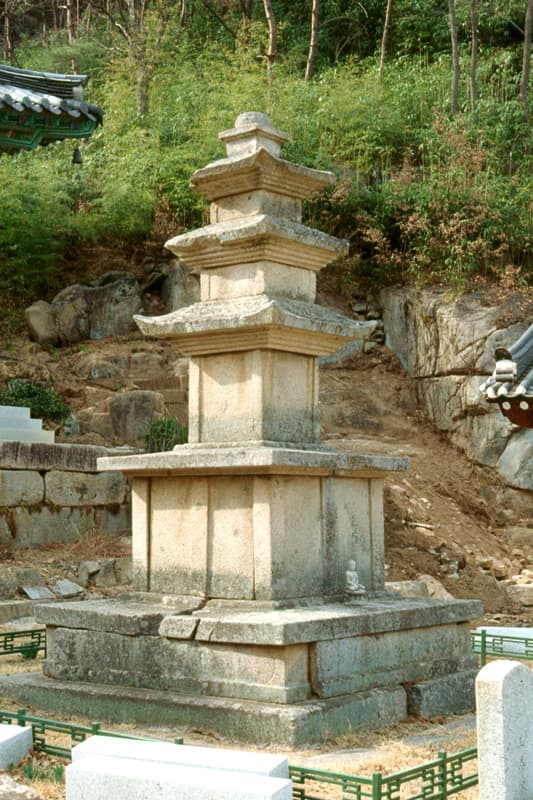 경산 불굴사 삼층석탑 — 불굴사삼층석탑