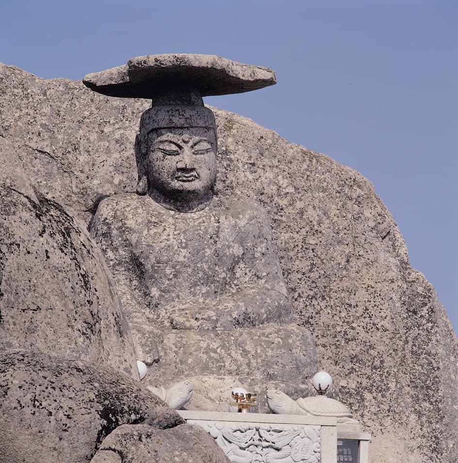 경산 팔공산 관봉 석조여래좌상 — 경산 팔공산 관봉 석조여래좌상