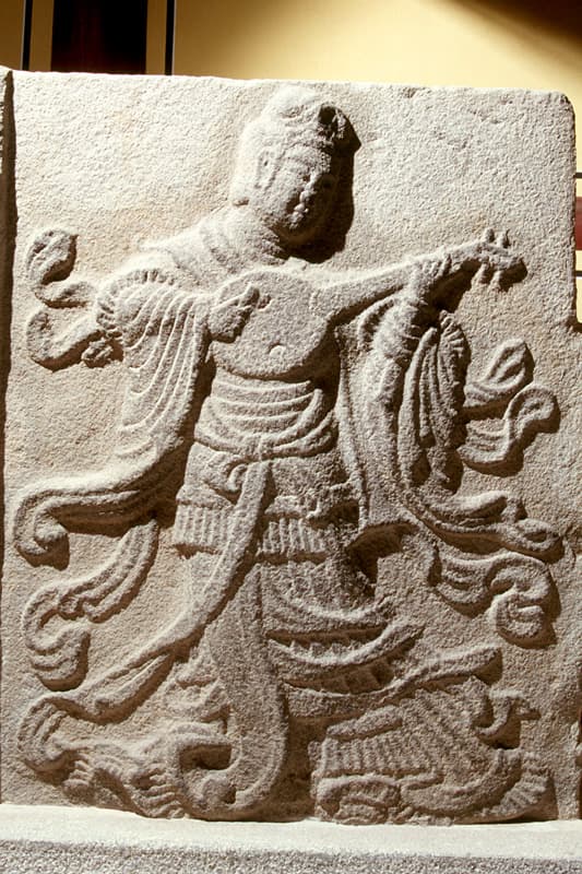 상주 석조천인상 — 상주 석조천인상(주악천인상)