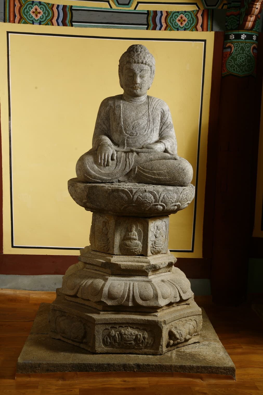 영주 부석사 석조석가여래좌상 — 영주 부석사 석조석가여래좌상