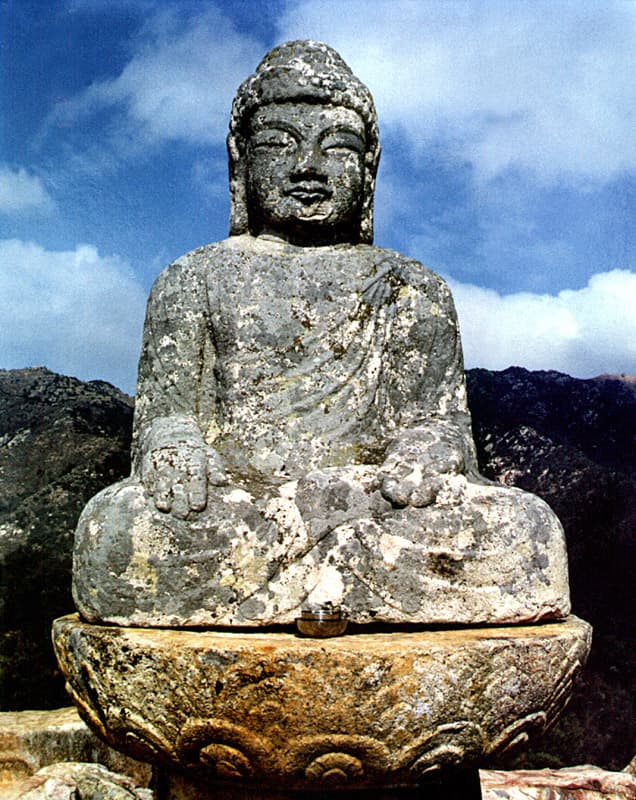 창녕 관룡사 용선대 석조여래좌상 — 창녕 관룡사 용선대 석조여래좌상