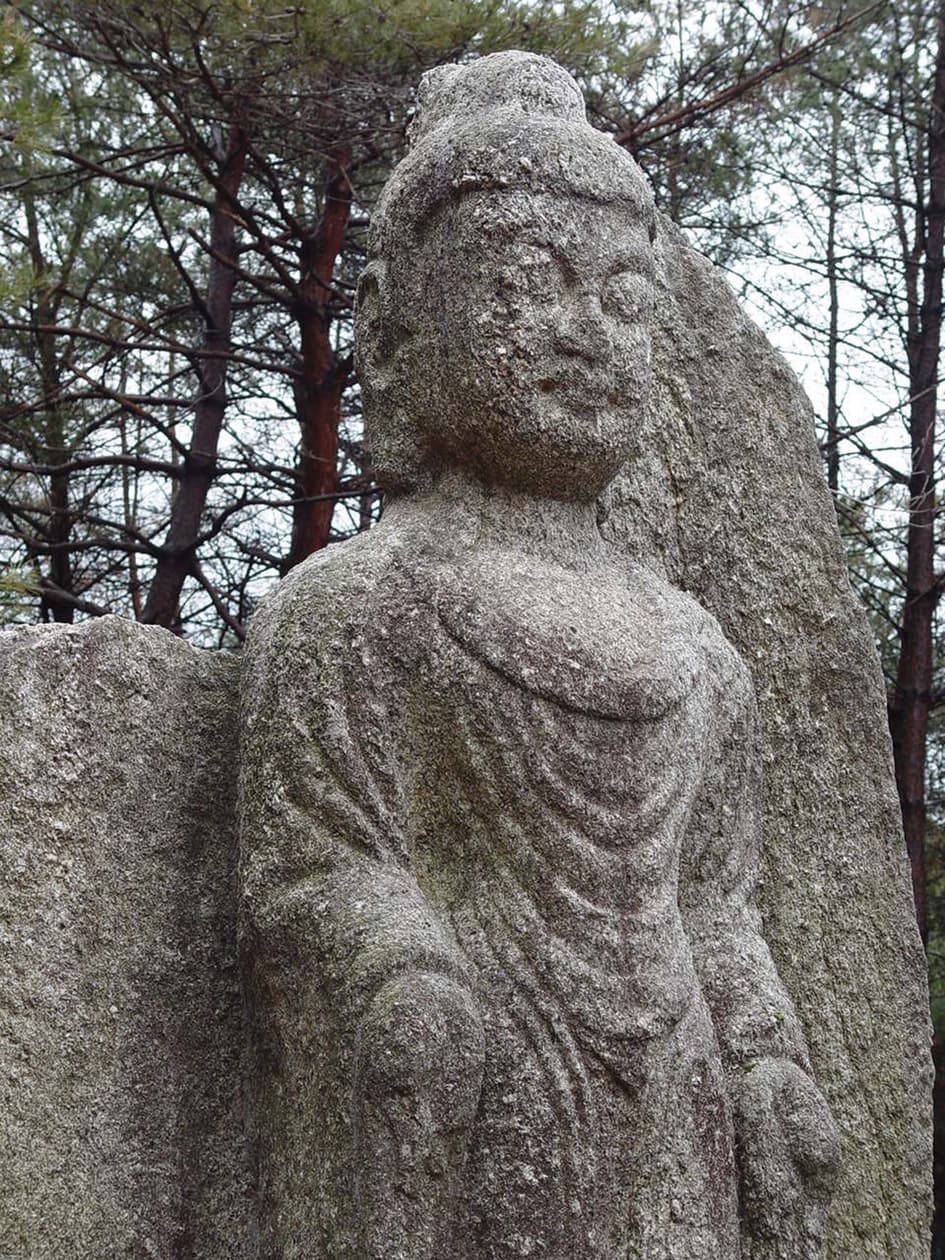 거창 농산리 석조여래입상 — 석불입상 상반신