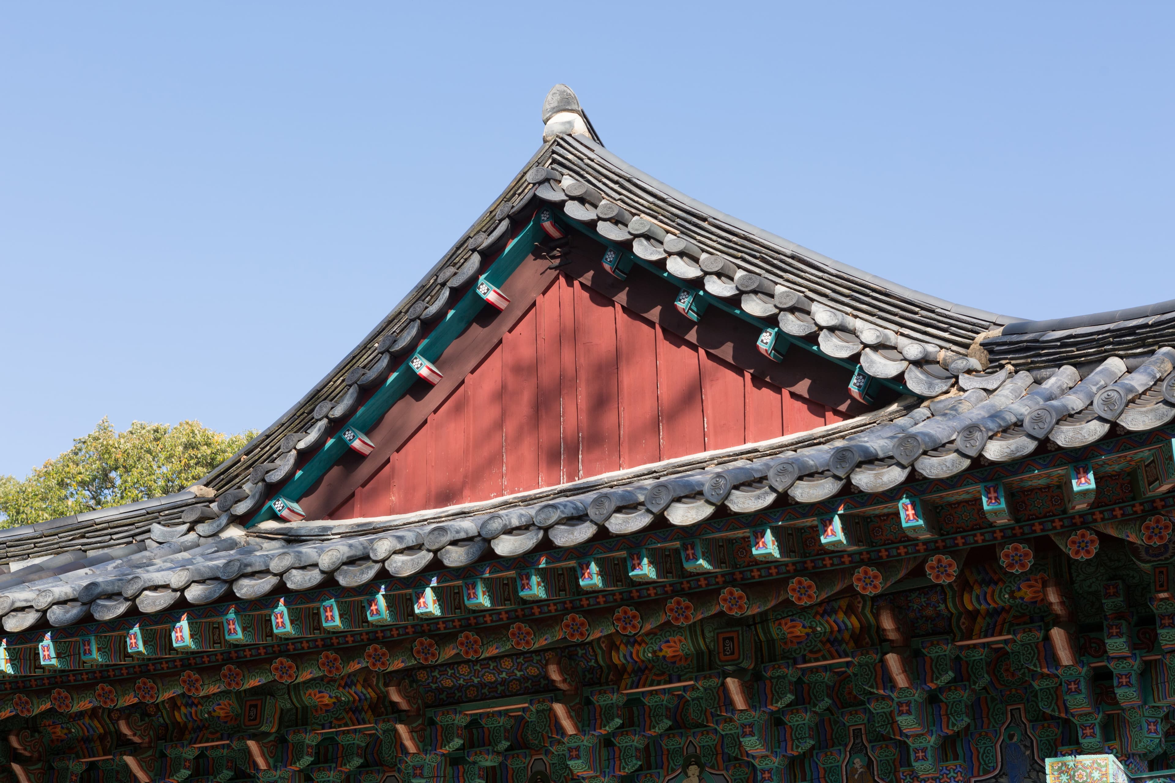 대구 동화사 극락전 — 대구 동화사 극락전_팔작지붕 (촬영년도 : 2015년)