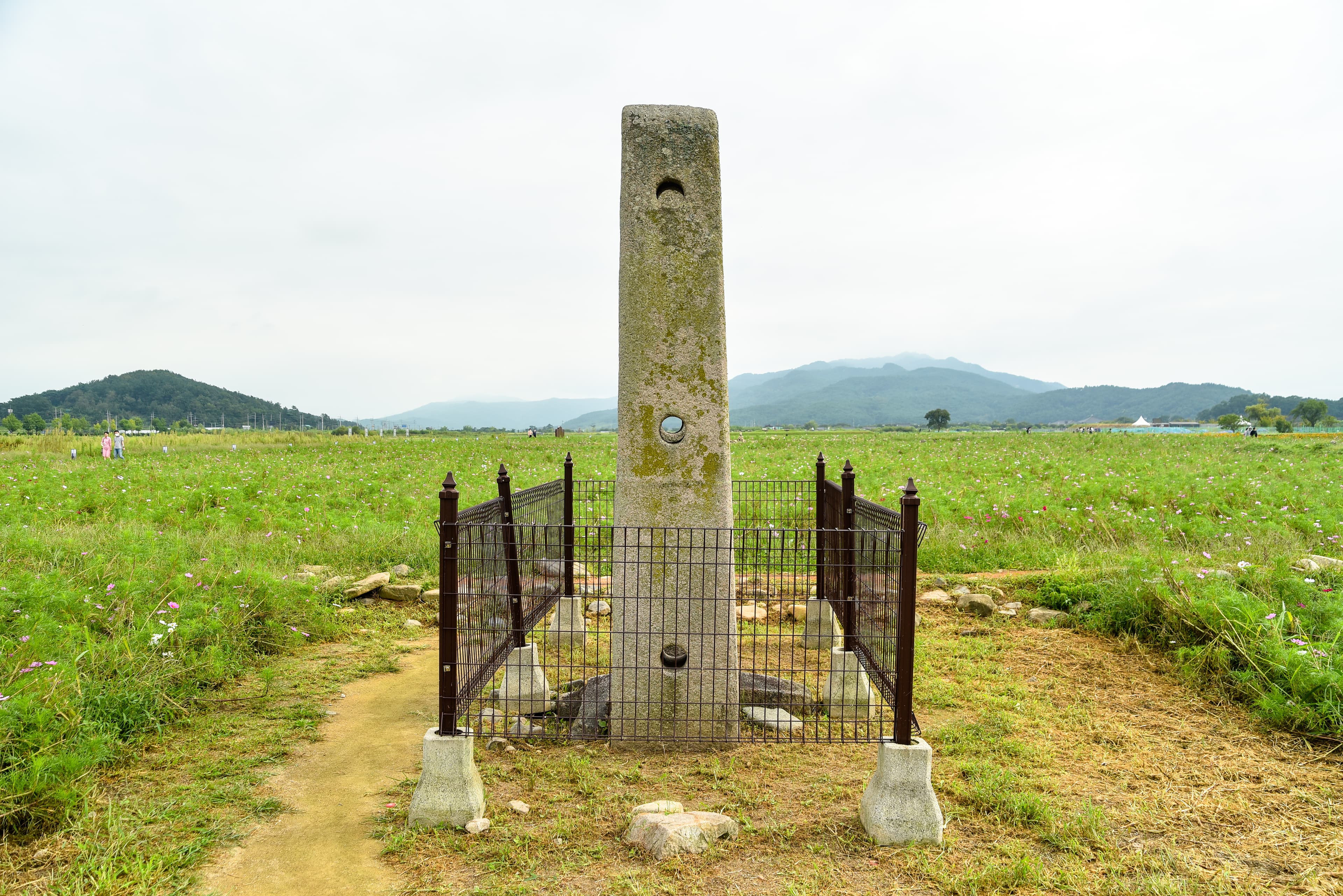 경주 분황사 당간지주 — 경주 분황사 당간지주