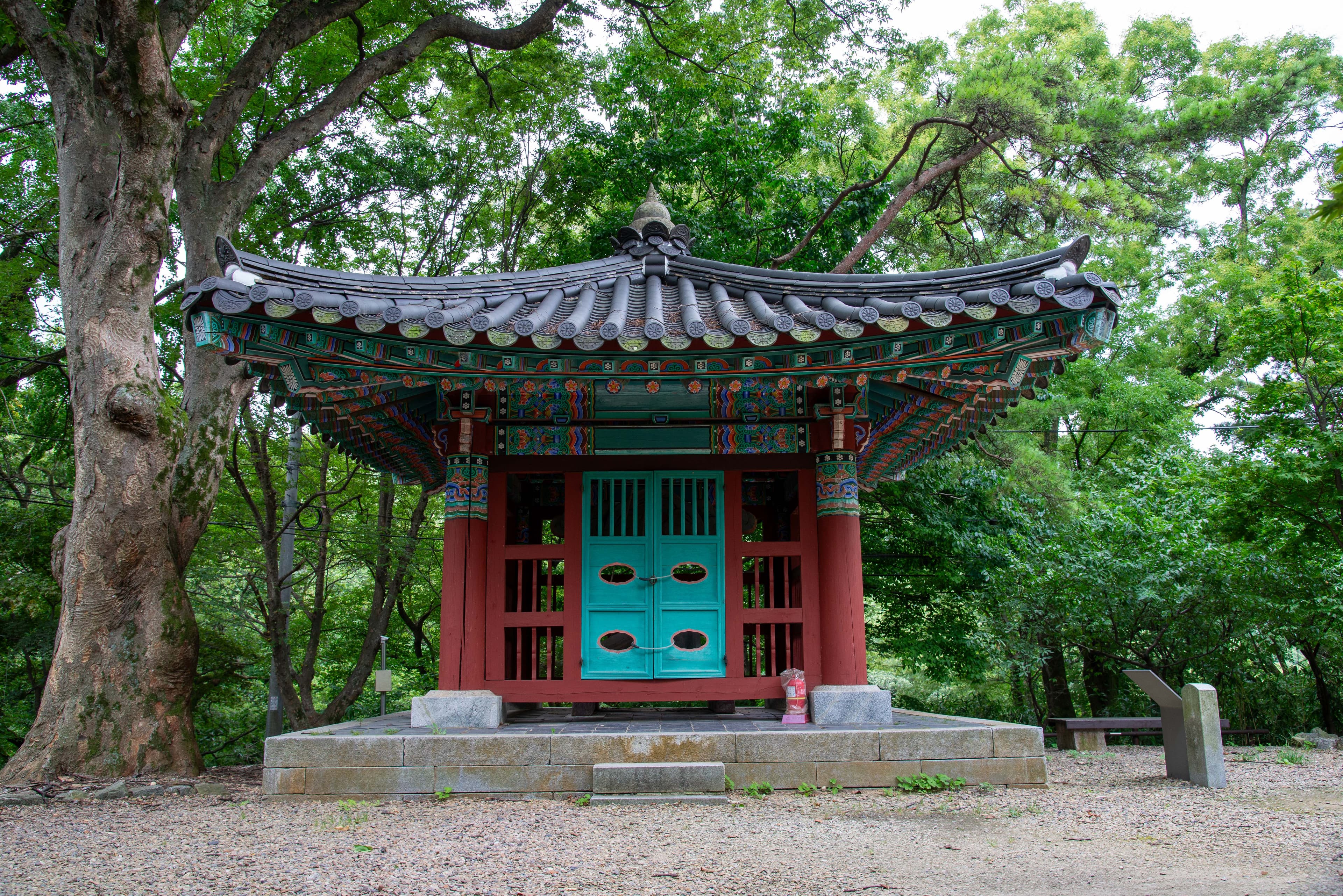 갑사 동종 — 갑사 동종(사진)_종각 전경 (촬영년도_2024년)